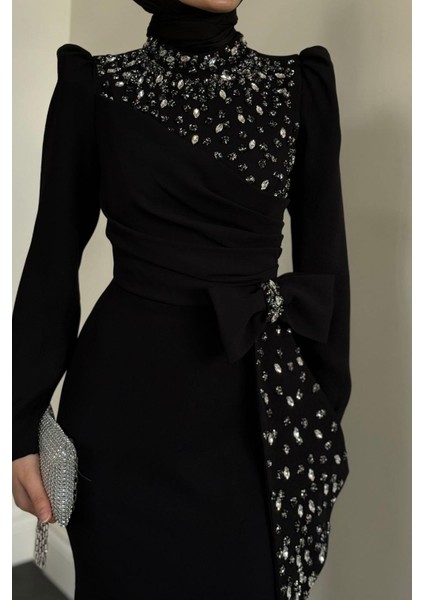Lalissa Yandan Fiyonklu Taşlı Krep Abiye Siyah modelleri