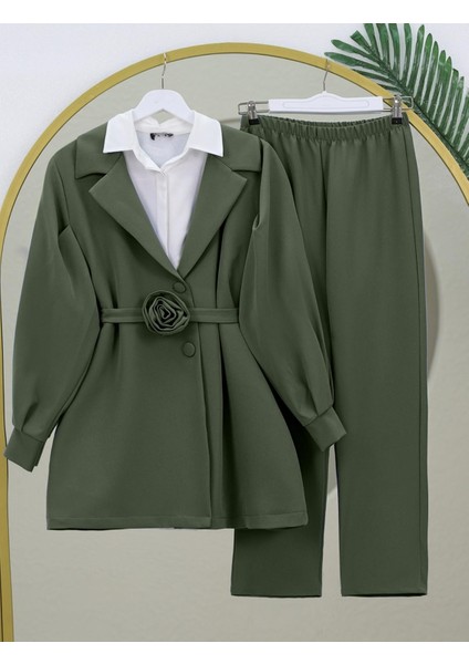 Kemeri Gül Detaylı Kruvaze Yaka Ceket Pantolon Takım