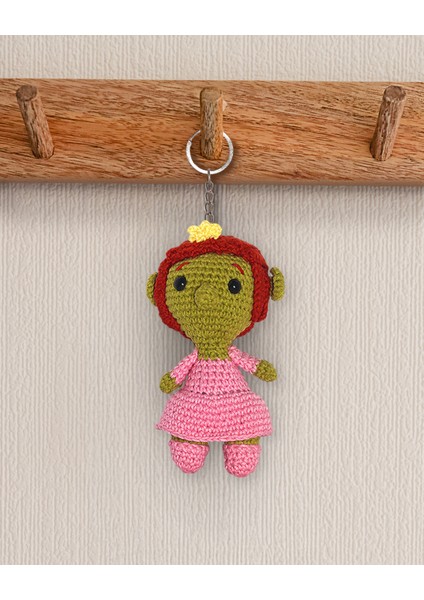 Prenses Fiona - Amigurumi Anahtarlık 14 cm - El Yapımı Sanatsal Örgü Çanta Aksesuarı