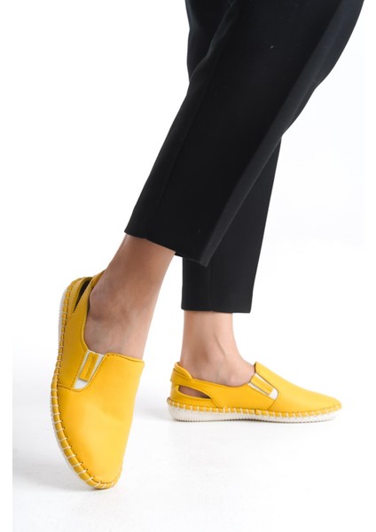 Kadın Deri Arkası Açık Günlük Ayakkabı Yanı Lastik Detaylı Tam Kalıp Kadın Comfort Ayakkabı