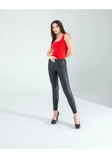 Kırmızı Kare Yaka Kalın Askı Triko Crop Bluz