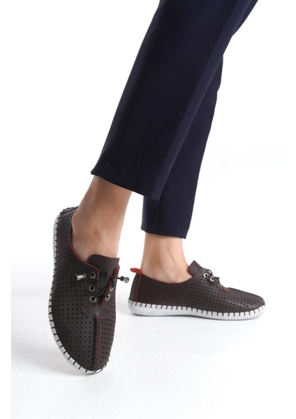 Kadın Deri Ortopedik Günlük Ayakkabı Delikli Yuvarlak Burun Düz Taban Mevsimlik Ayakkabı