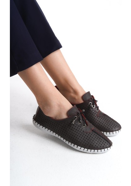 Kadın Deri Ortopedik Günlük Ayakkabı Delikli Yuvarlak Burun Düz Taban Mevsimlik Ayakkabı fiyatları