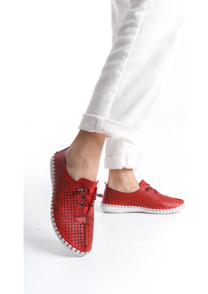 Kadın Deri Ortopedik Günlük Ayakkabı Delikli Yuvarlak Burun Düz Taban Mevsimlik Ayakkabı