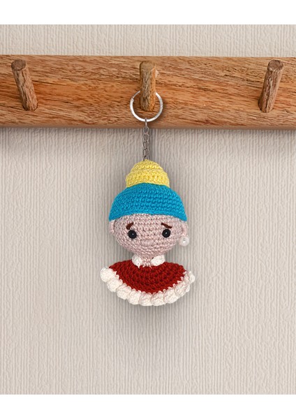 İnci Küpeli Kız - Büst Amigurumi Anahtarlık 10 cm - El Yapımı Sanatsal Örgü Çanta Aksesuarı