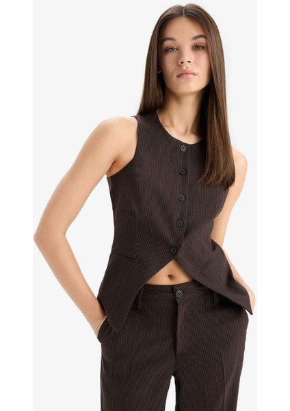 Afra x DeFacto Fitted Bisiklet Yaka Düğmeli Kolsuz Triko Hırka E4661AX25SP modelleri