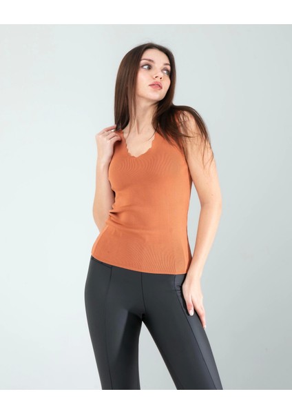 Kahve Merdiven Yaka Kalın Askı Crop Bluz