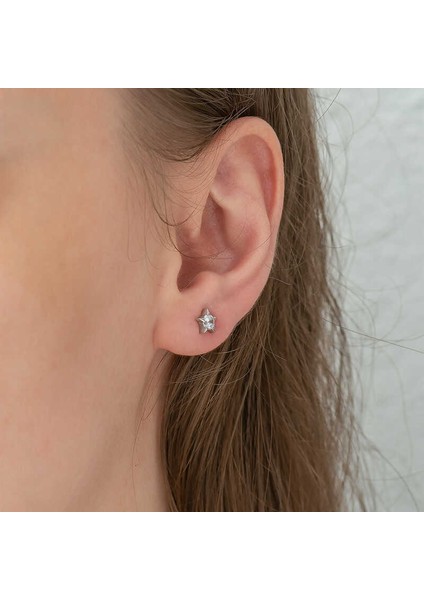 Gümüş Tek Taşlı Yıldız Çivili Küpe modelleri