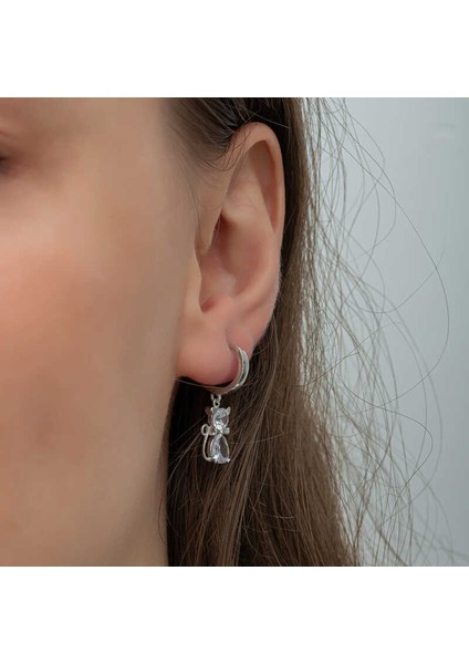 Gümüş Sallantılı Kedi Kadın Küpe fırsatları