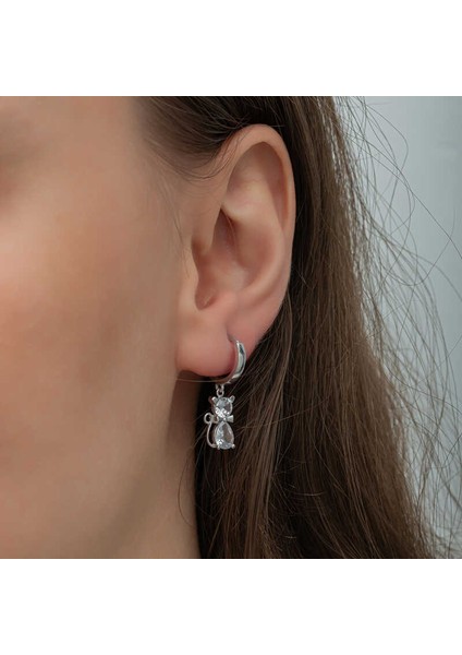 Gümüş Sallantılı Kedi Kadın Küpe indirimleri