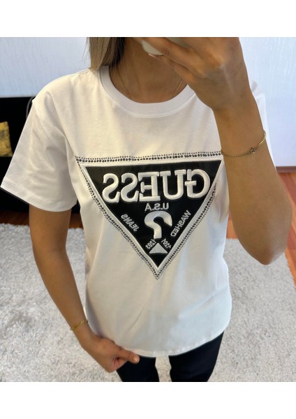 Marka Muadil Üçgen Taşlı T-Shirt Beyaz modelleri