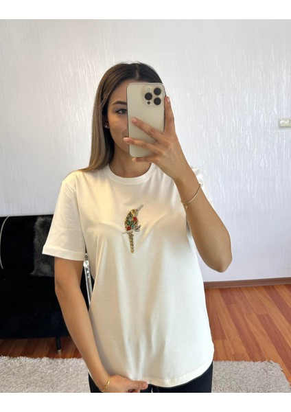 Marka Muadil Dal Kuş Iri Taşlı T-Shirt Kırık Beyaz