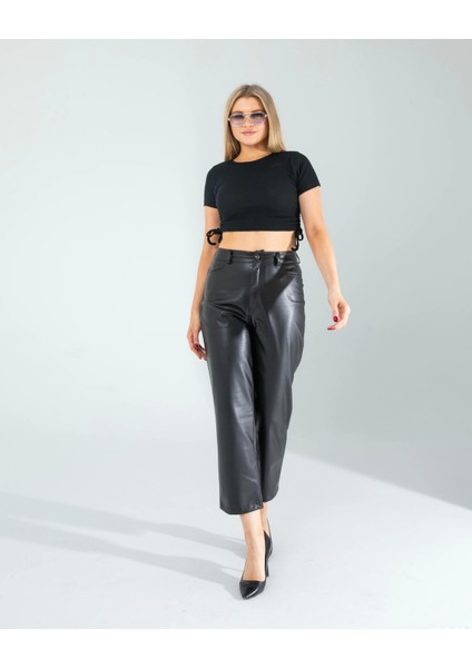 Siyah Yandan Büzgülü Crop fırsatları
