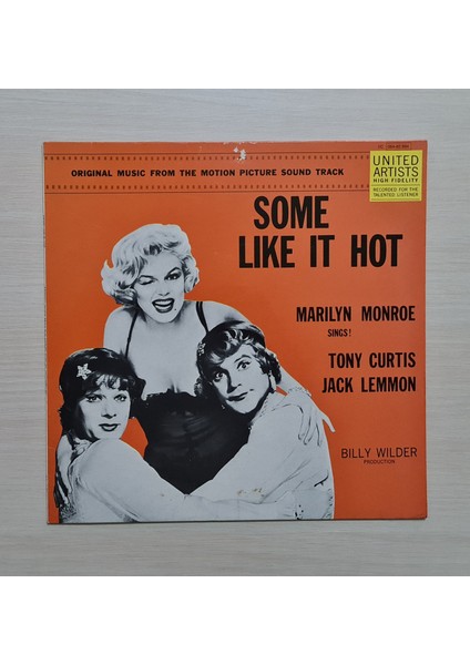 Some Like It Hot (Bazıları Sıcak Sever) - Marilyn Monroe - Soundtrack - 1974 - Dönem Baskı Plak - Longplay - Lp