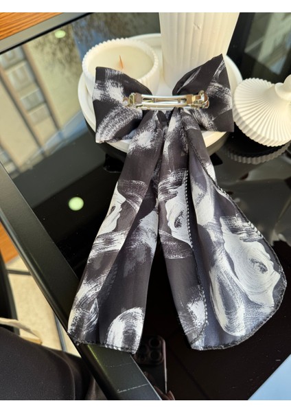 Siyah Beyaz Detaylı Klipsli Kurdele Fiyonk Toka modelleri