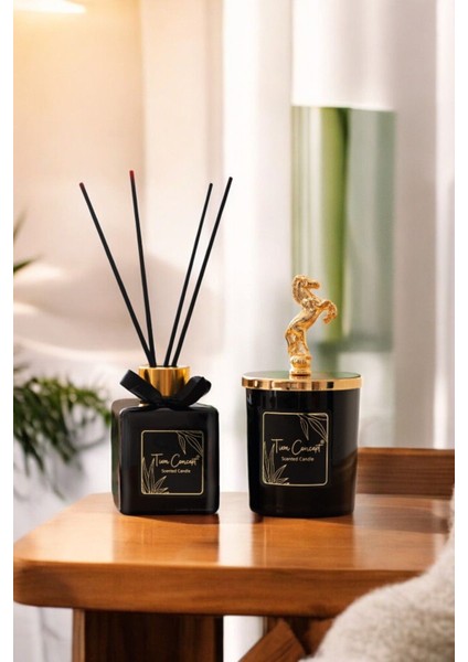 Dekoratif At Başlıklı Gold Detaylı Çubuklu Oda Kokusu 100 ml ve Siyah Bardak Mum Seti fiyatları