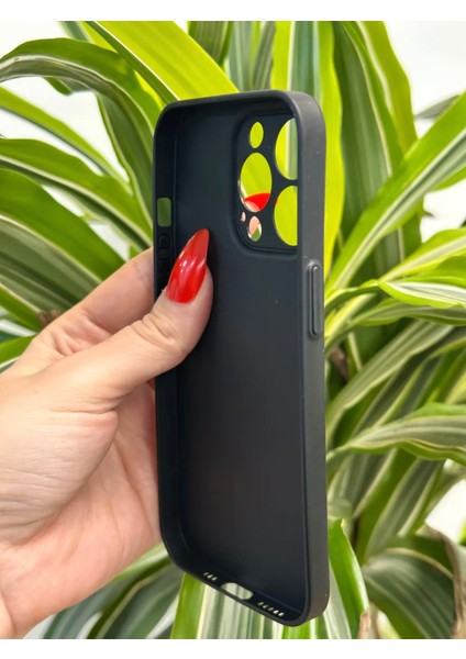 iPhone 13 Pro Ultra İnce Mat Silikon Kılıf fırsatları