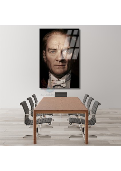 Yakın Çekim Atatürk Portresi Renkli Cam Tablo Dikey Duvar Tablosu fiyatları