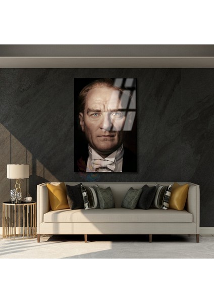 Yakın Çekim Atatürk Portresi Renkli Cam Tablo Dikey Duvar Tablosu modelleri