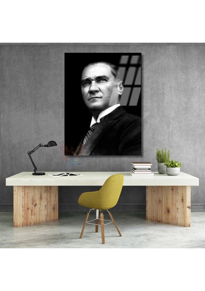 Siyah Beyaz Atatürk Görseli Cam Tablo Modeli Ev Ofis Hediyesi Duvar Dekoru