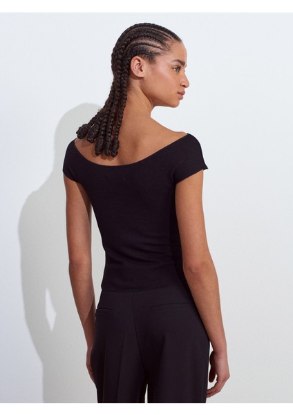 31718 Omuzları Açık Pile Detaylı Top-Siyah fiyatları