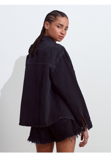 50749 Ön Bölümü Dikişli Oversize Denim Gömlek-Siyah fiyatları