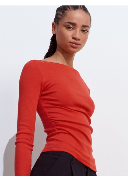 31401 Büzgülü Kayık Yaka Top-Siyah