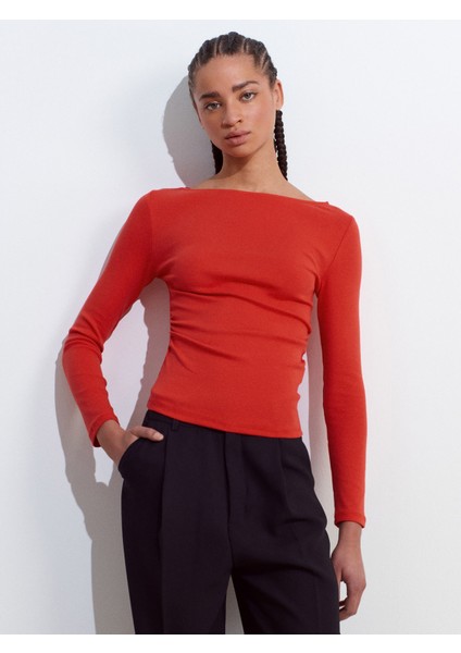 31401 Büzgülü Kayık Yaka Top-Siyah modelleri