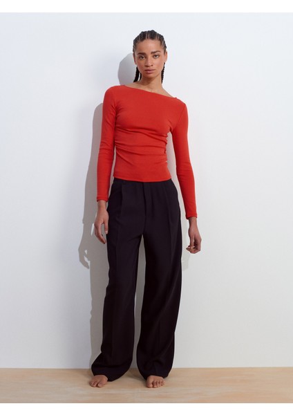 31401 Büzgülü Kayık Yaka Top-Siyah indirimleri