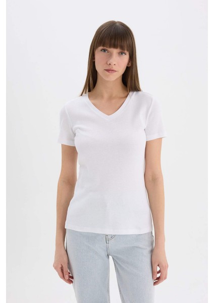 Slim Fit Dar Kesim V Yaka Ribana Basic Düz Kısa Kollu Beyaz Tişört I1080AZ25SP