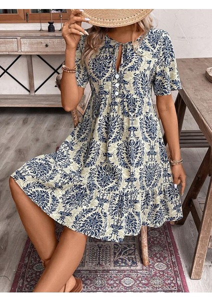 Butik Kadın Kısa Kollu Yakadan Bağcıklı Desenli Fırfırlı Süprem Elbise