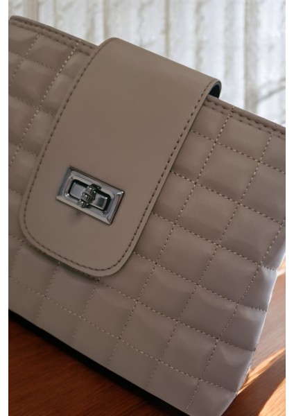 Kadın Vizon Kapitone Omuz Çantası