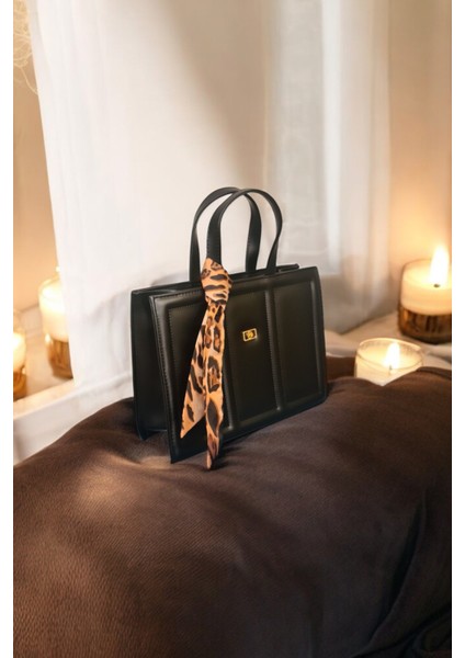 Kadın Siyah Fular Detaylı El-Omuz Çanta Şık ve Modern Tasarım