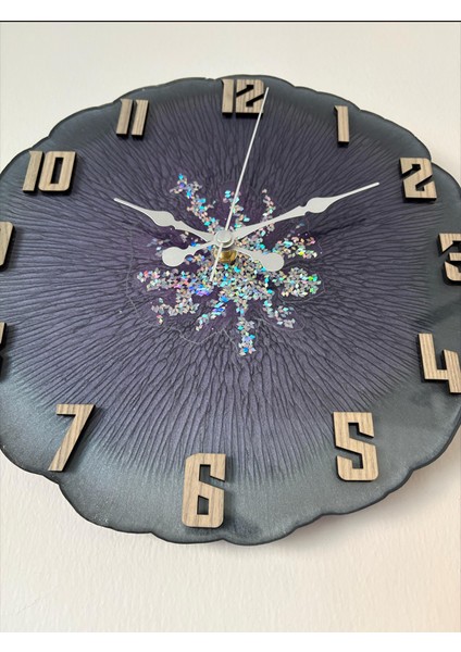 Epoksi Reçine Duvar Saati - Koyu Mor ve Parlak Glitterli- Çap:30 cm