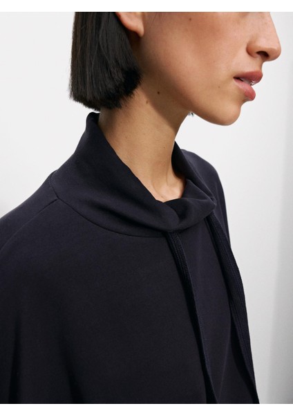 Yüksek Yaka Modal Kumaş Sweatshirt