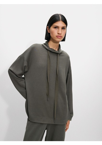 Yüksek Yaka Modal Kumaş Sweatshirt