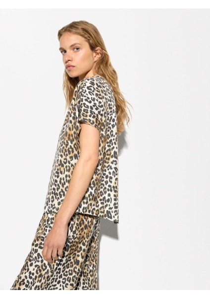 Leopar Desenli T-Shirt fırsatları