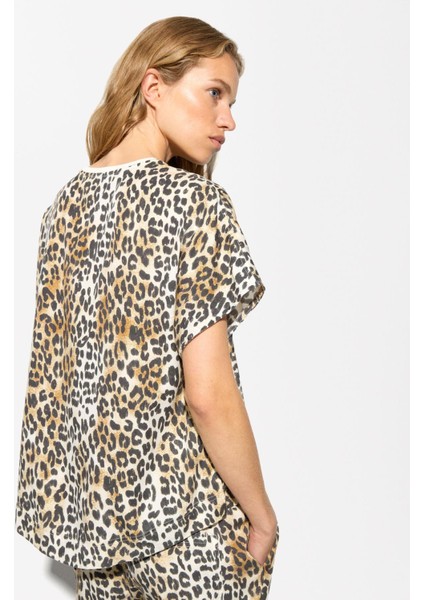 Leopar Desenli T-Shirt indirimleri