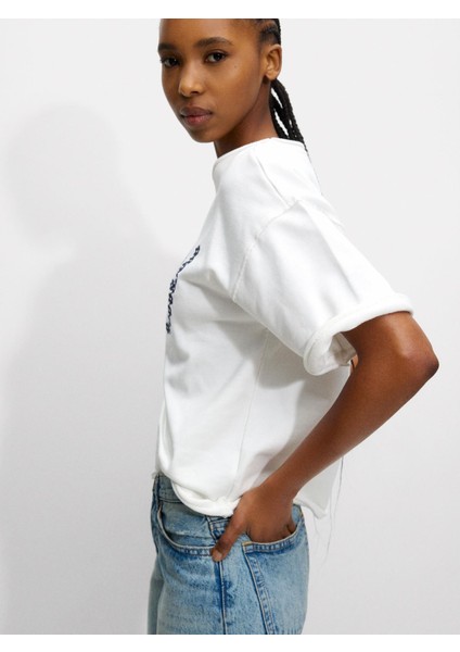 Işlemeli T-Shirt fırsatları