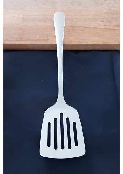 Delikli Servis Spatulası 304 Paslanmaz Profesyonel 721542