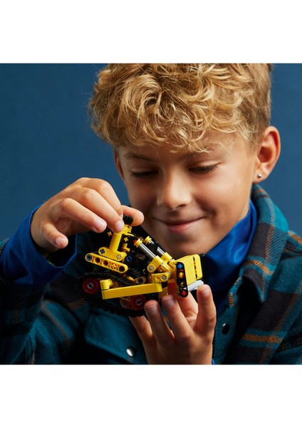 ® Technic Ağır Iş Buldozeri 42163 - 7 Yaş ve Üzeri Için Yapım Seti (195 Parça) indirimleri