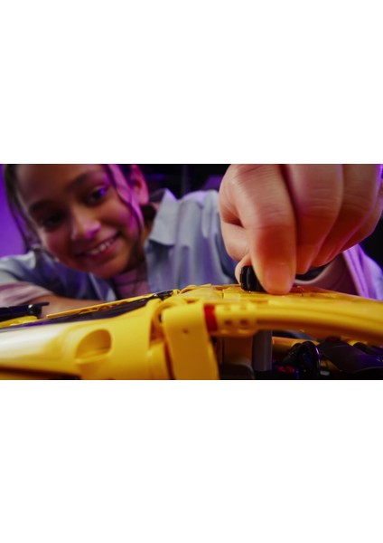 ® Technic Chevrolet Corvette Stingray 42205 - 9+ Araba Içeren Oyuncak Yapım Seti (732 Parça) fiyatları