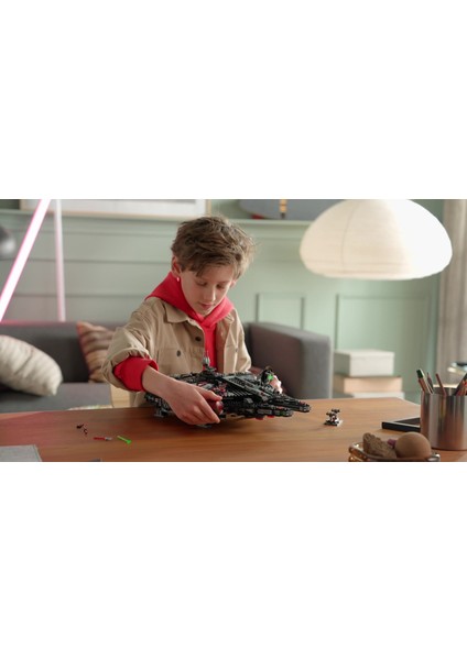 ® Star Wars™ Karanlık Falcon 75389 – 10 Yaş ve Üzeri Yapım Seti (1579 Parça) fiyatları