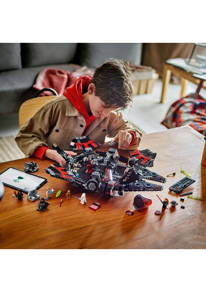 ® Star Wars™ Karanlık Falcon 75389 – 10 Yaş ve Üzeri Yapım Seti (1579 Parça) indirimleri