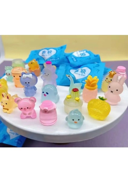 20 Adet Kawaii Sürpriz Paketli Karanlıkta Parlayan 2-3cm Mini Figür