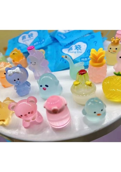 20 Adet Kawaii Sürpriz Paketli Karanlıkta Parlayan 2-3cm Mini Figür indirimleri