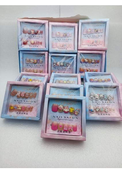 Sanrio Kawaii 3D Figürlü Takma Tırnak 12'li Takma Tırnak Seti Özel Seri Kutulu Hediyelik Setler 1set
