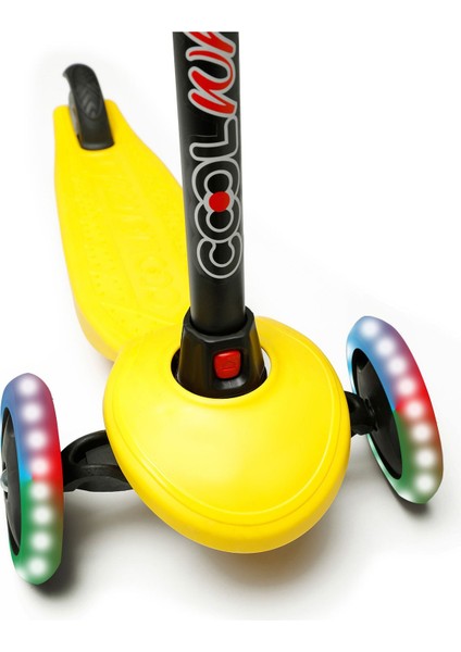 3 3 Dragon Sarı LED Işıklı 4 Tekerlekli Scooter 3-12 Yaş Eğlenceli Kullanım modelleri