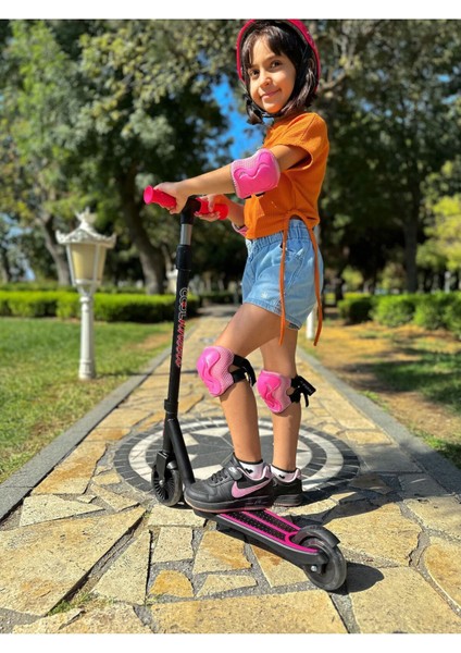 Cool Wheels 5 Yaş Üstü 2 Tekerlekli Frenli Ayarlanabilir Boy Işıklı Scooter LED Fener modelleri