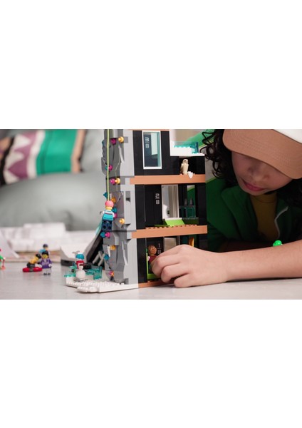 ® City Kayak ve Dağcılık Merkezi 60366 Oyuncak Yapım Seti (1054 Parça) fiyatları